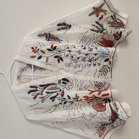 Zara White Oversized Blouse with Cuffed Sleeves - Picture 2 of 6